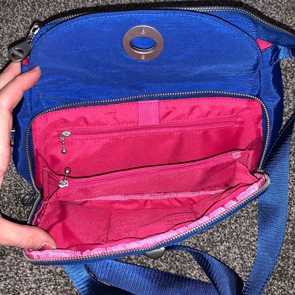 Baggallini Crossbody - Picture 2 of 3